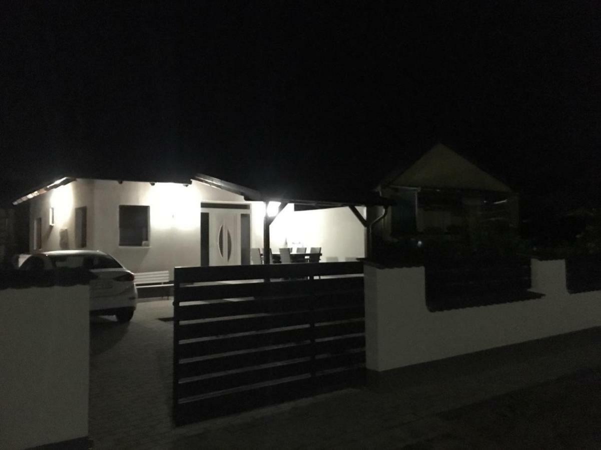 Tisza Dream Apartman Tiszakécske Kültér fotó